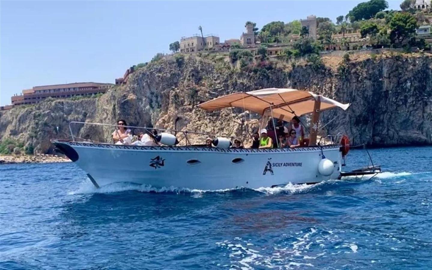 Alojamento de Acomodação e Pequeno-almoço New Naxos Village